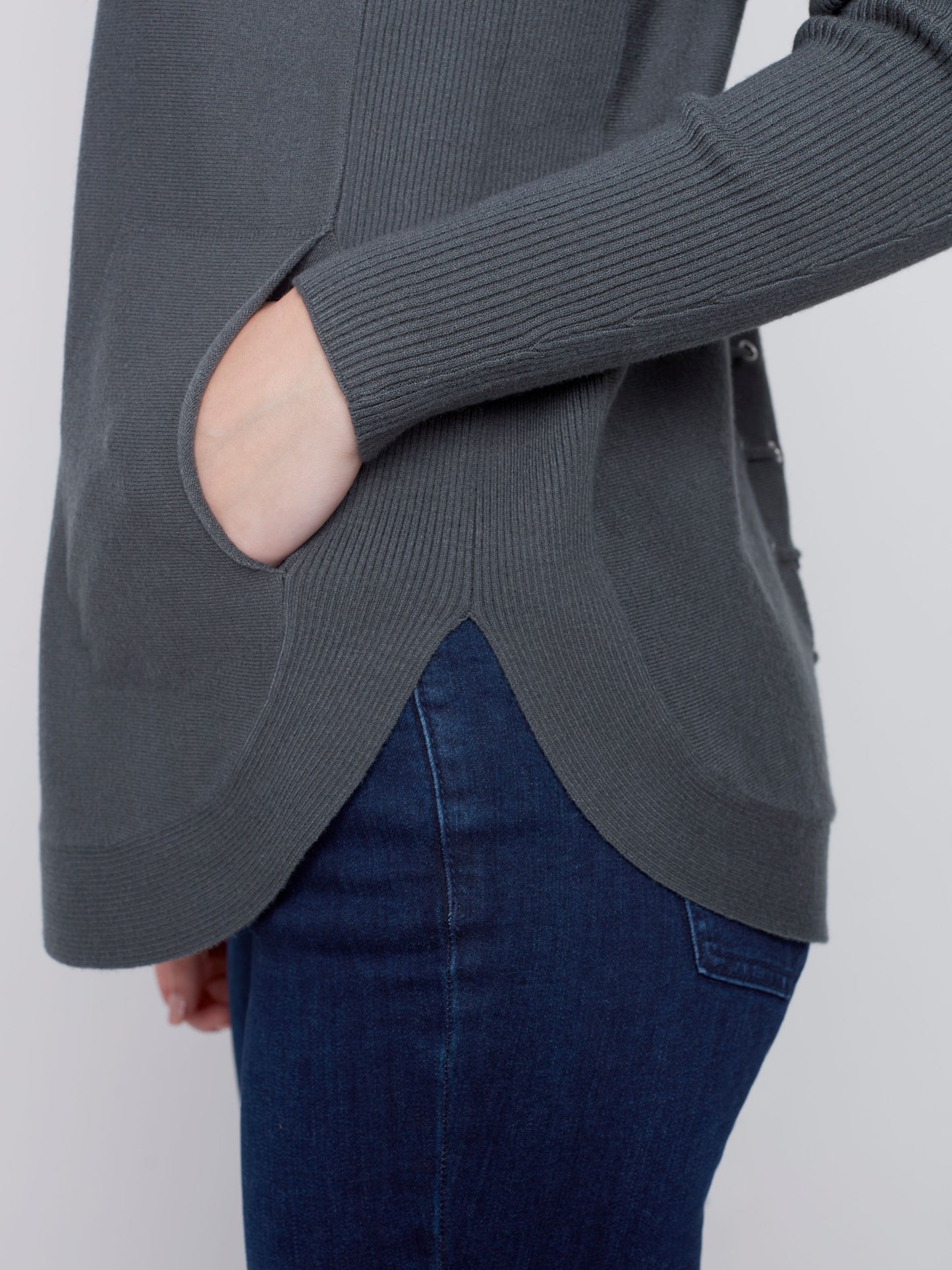 CB Plushy Knit Swtr W/Bk Dtls