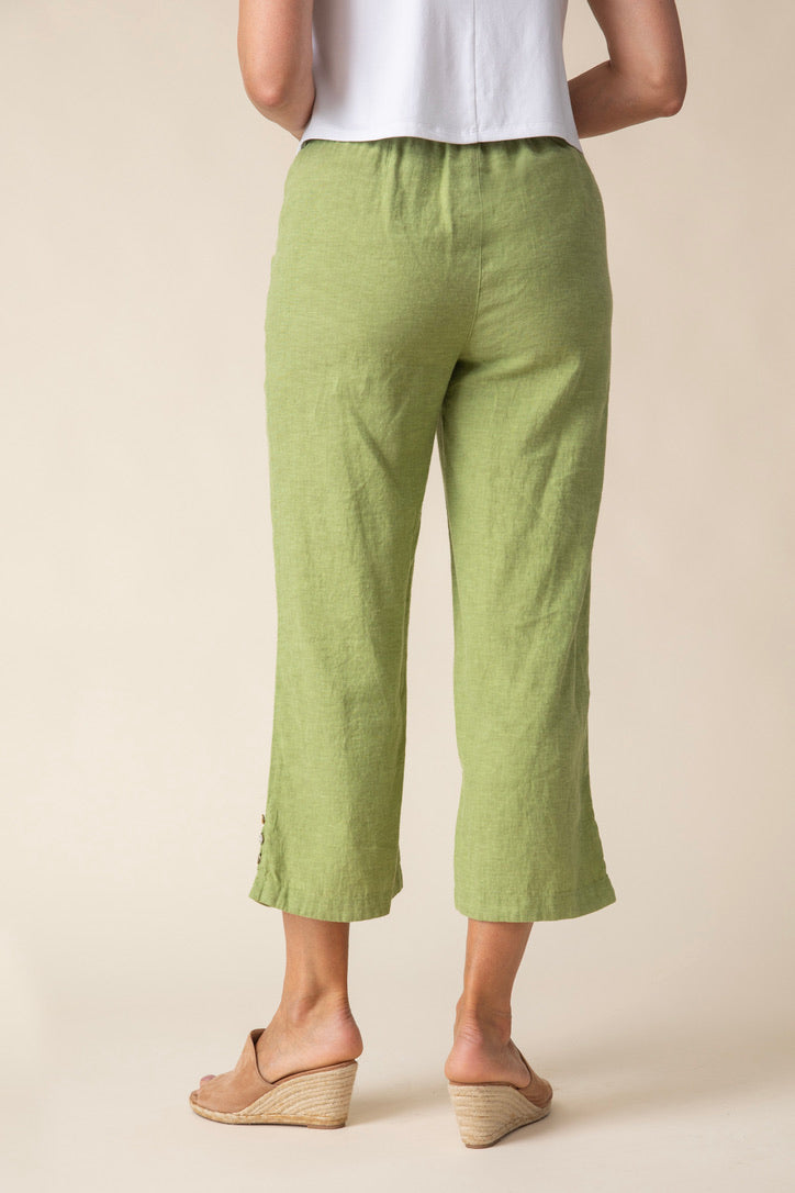 HC Pleat Button Capri