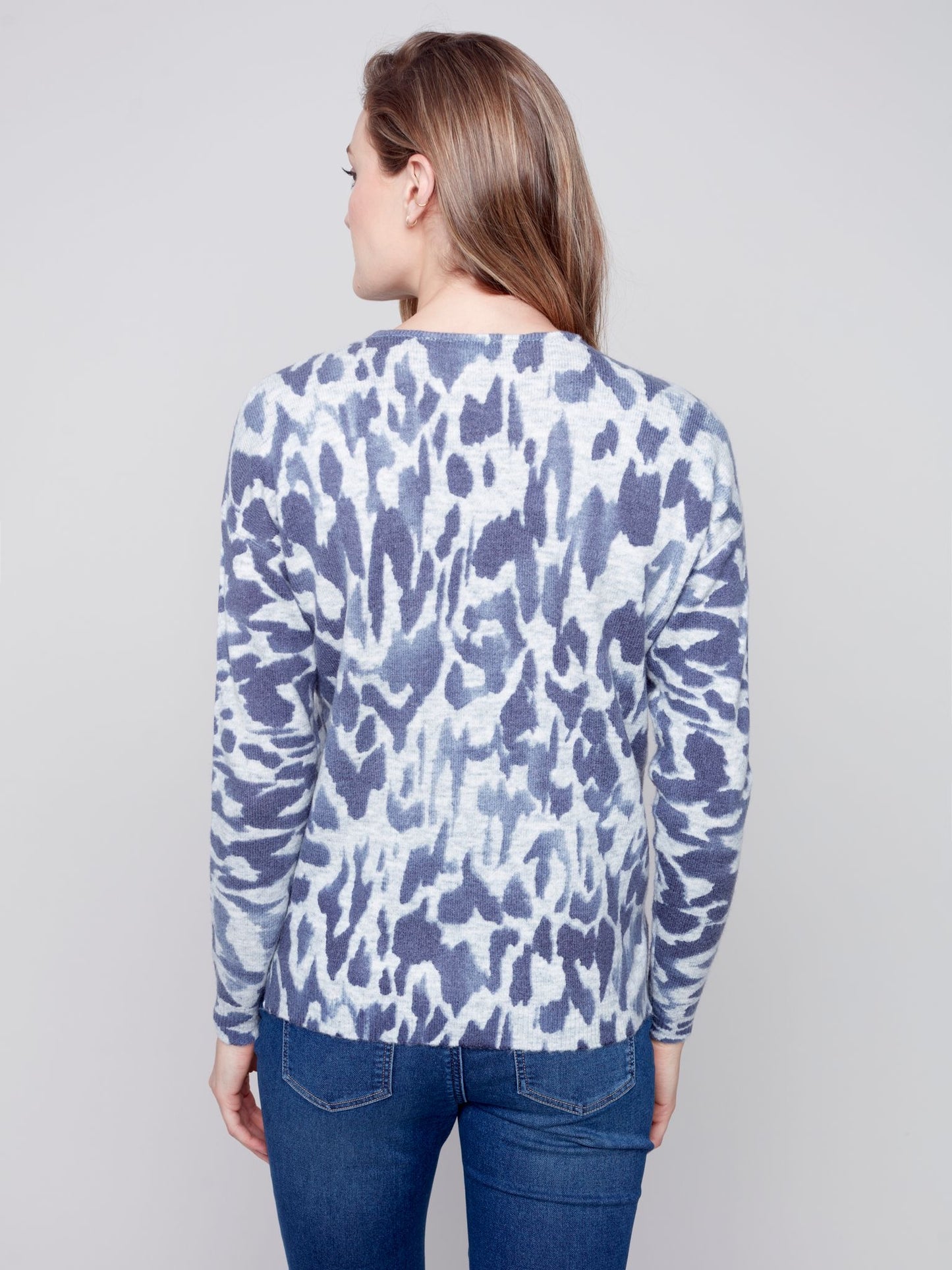 CB Printed V-neck Sweater