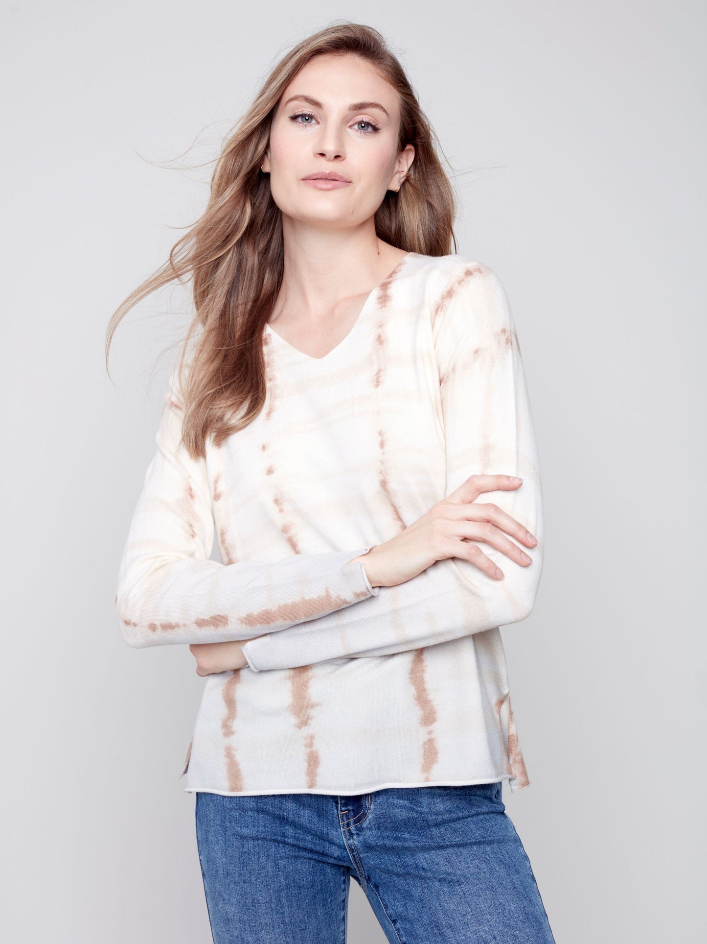 CB Printed V-neck Sweater