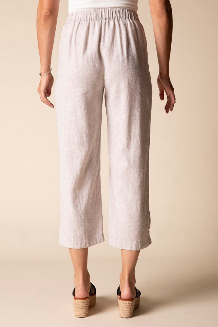 HC Pleat Button Capri