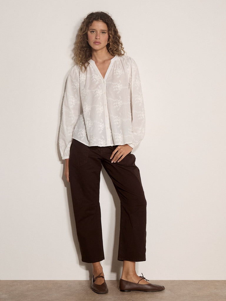 AP 3D Broderie V-Neck Shirt