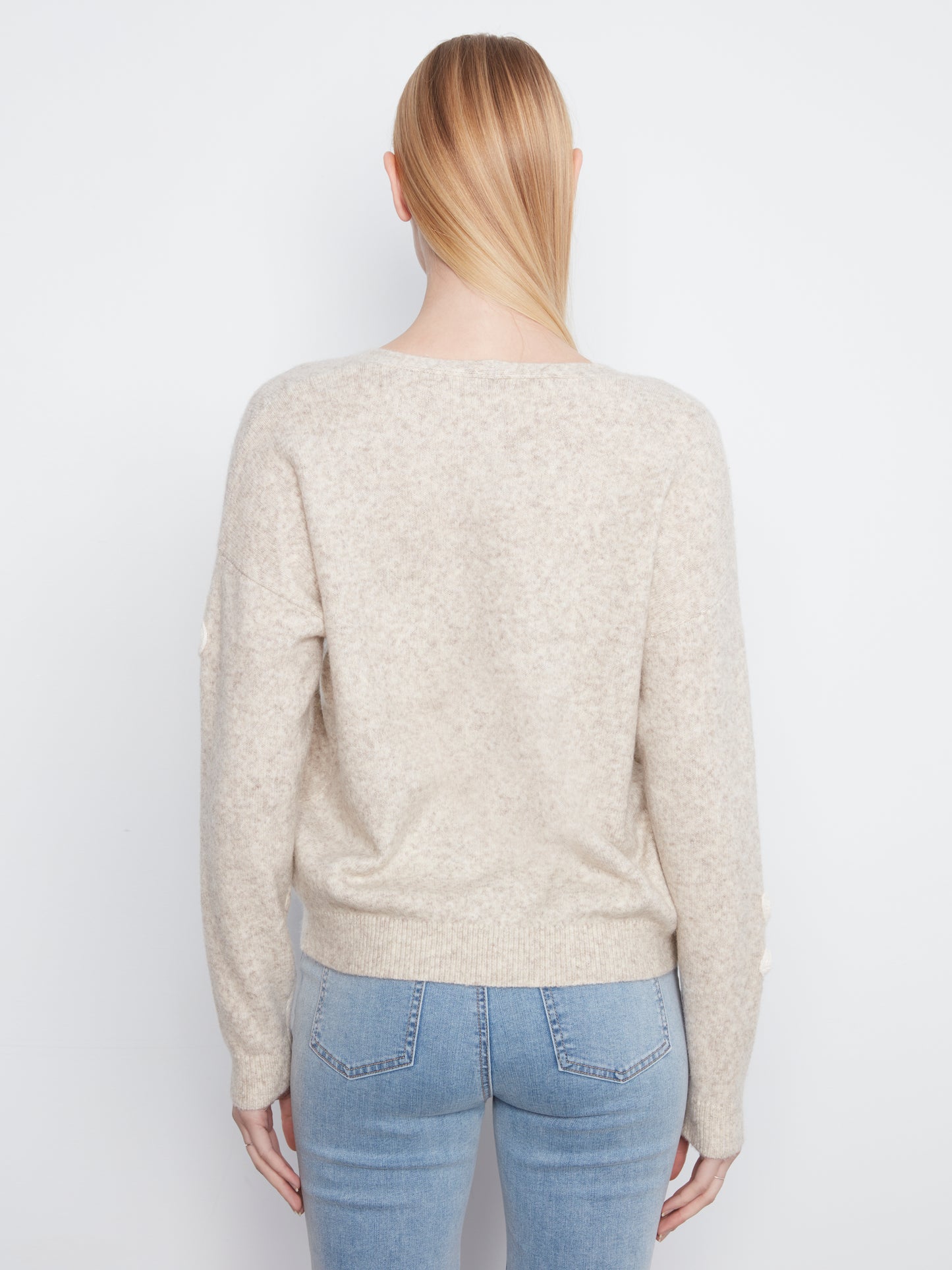 CB V-Neck W/Flower Appliques